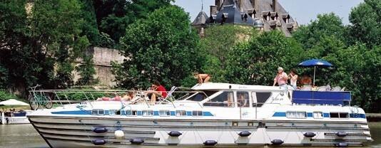 Châtillon en Bazois en bateau