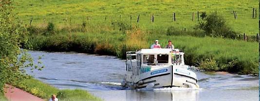 Joigny en bateau