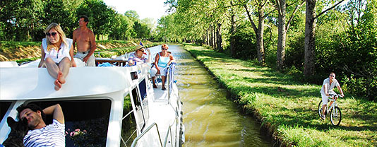 Mailly le Château en bateau